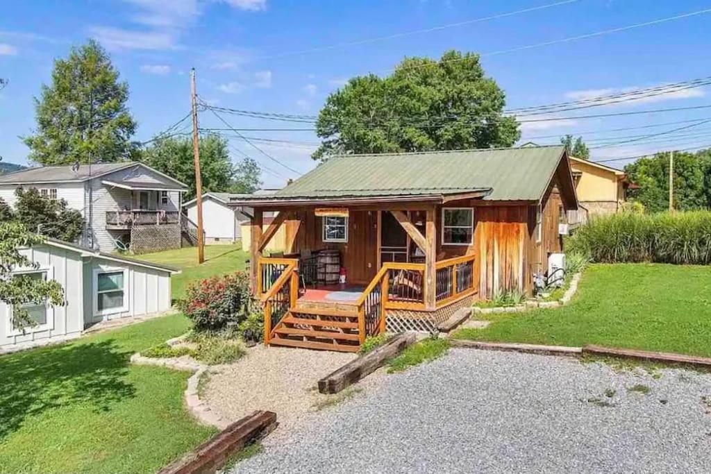 Cozy Cabin Walking Distance To Parkway! Pigeon Forge Eksteriør billede